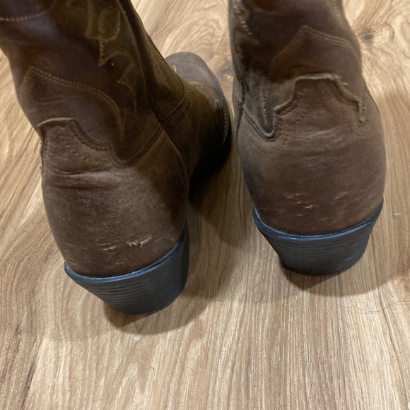 Ariat Brown Heeled Boots - Picture 8 of 8